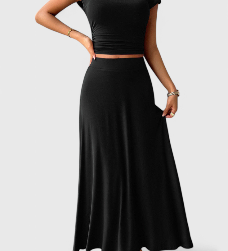 REME | Blusa Cortita Fruncida y Falda Suelta a Juego
