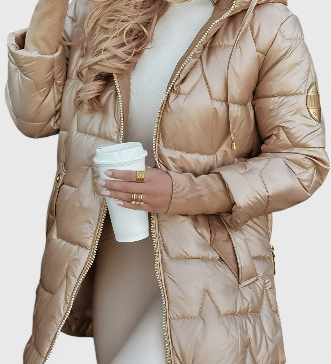 VALENTINA | Chaqueta Aislante Confortable con Capucha